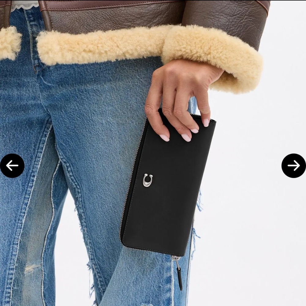 Coach Essential Slim Accordion Zip Wallet in black/silver - Picture 11 of 11